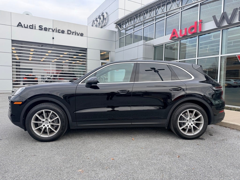 2024 Porsche Cayenne Base