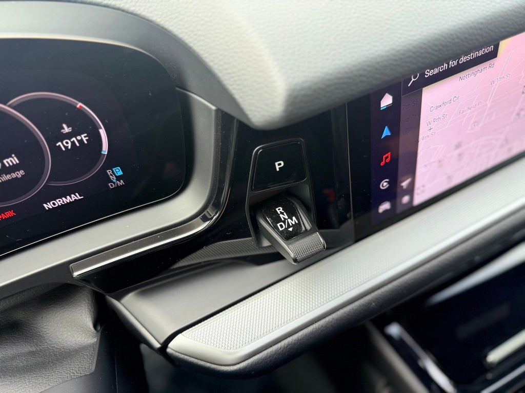 2024 Porsche Cayenne Base