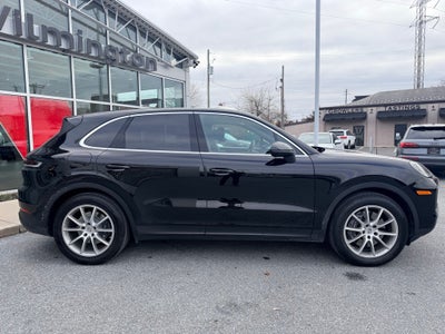 2024 Porsche Cayenne Base