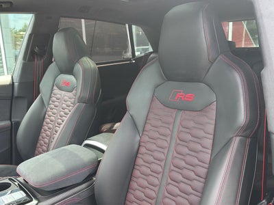 2026 Audi RS Q8 performance