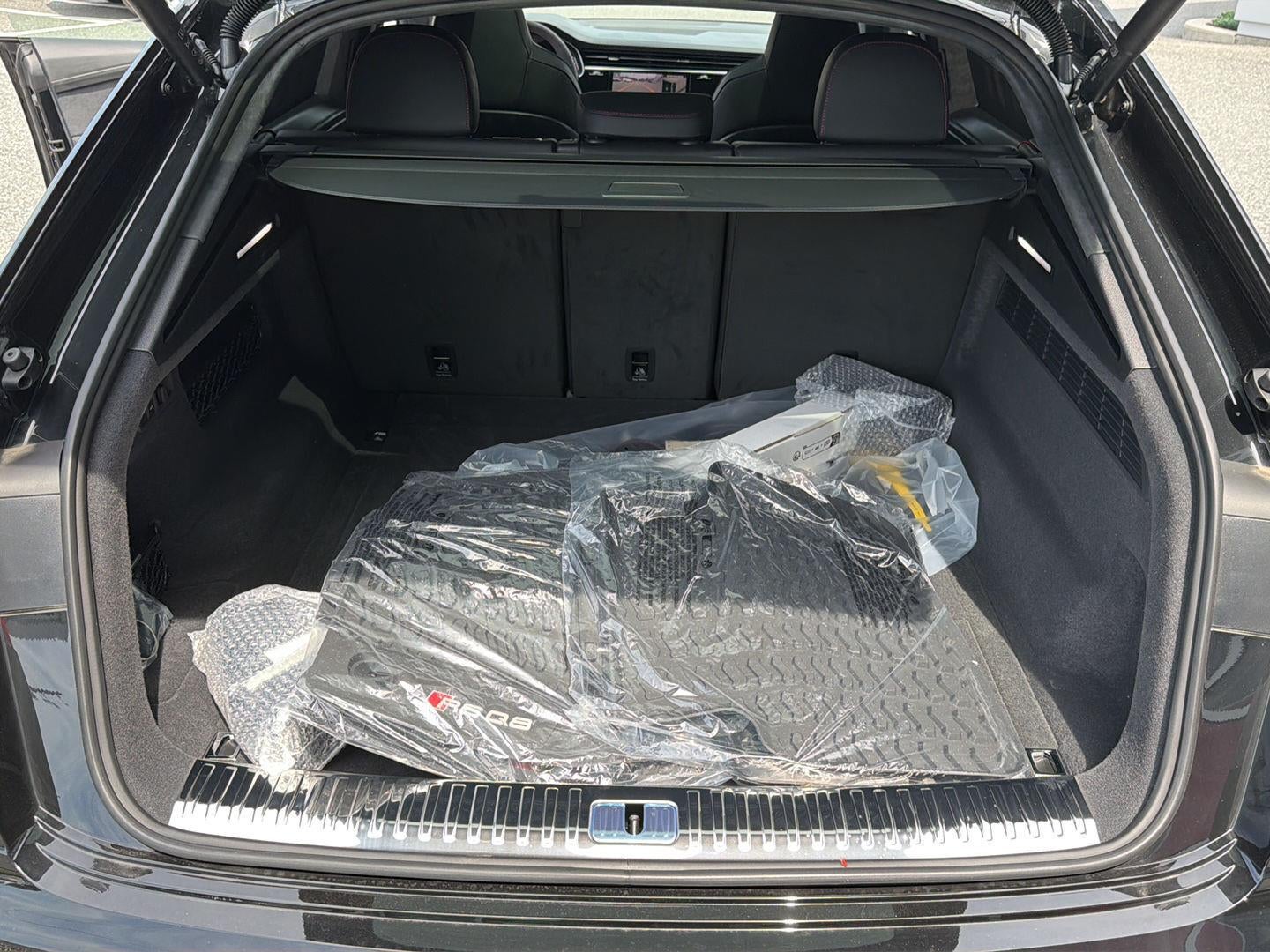 2026 Audi RS Q8 performance