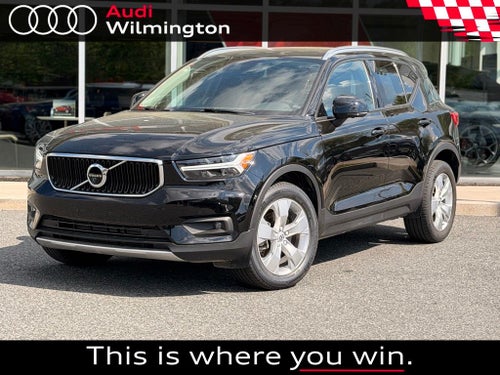 2022 Volvo XC40 Momentum