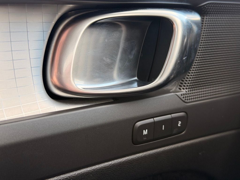 2022 Volvo XC40 Momentum