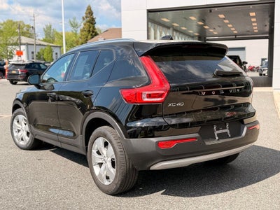 2022 Volvo XC40 Momentum