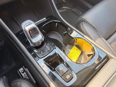2023 Volvo XC40 B5 Plus Bright Theme