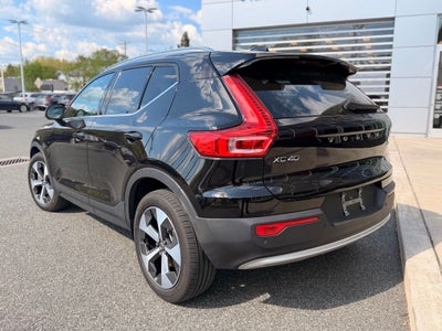 2023 Volvo XC40 B5 Plus Bright Theme