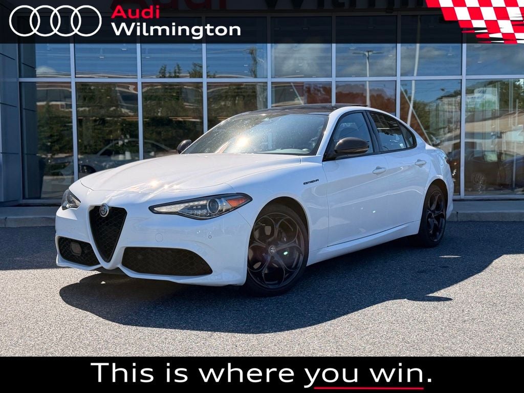 2023 Alfa Romeo Giulia Estrema