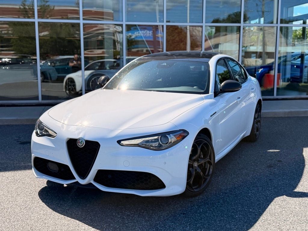 2023 Alfa Romeo Giulia Estrema
