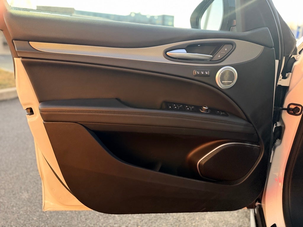 2019 Alfa Romeo Stelvio Ti Sport