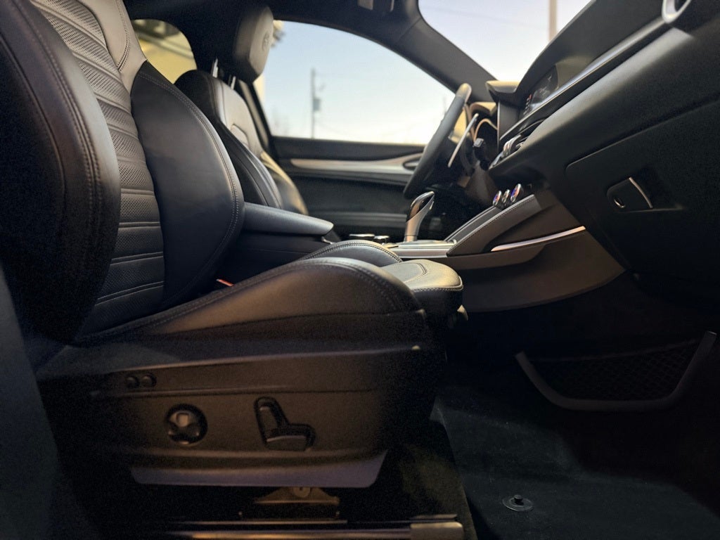 2019 Alfa Romeo Stelvio Ti Sport