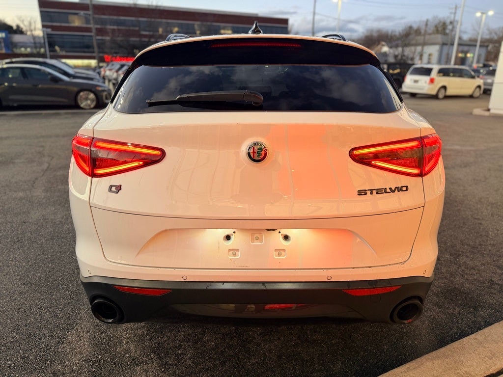 2019 Alfa Romeo Stelvio Ti Sport