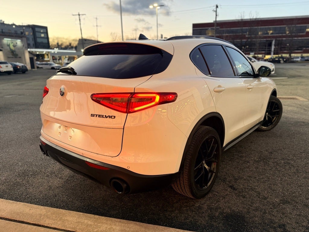 2019 Alfa Romeo Stelvio Ti Sport