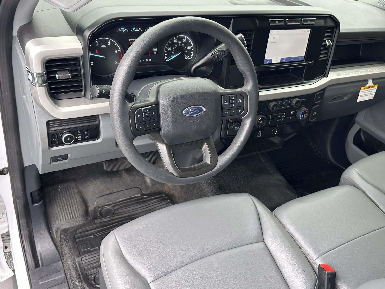 2024 Ford Super Duty F-350 Drw XL
