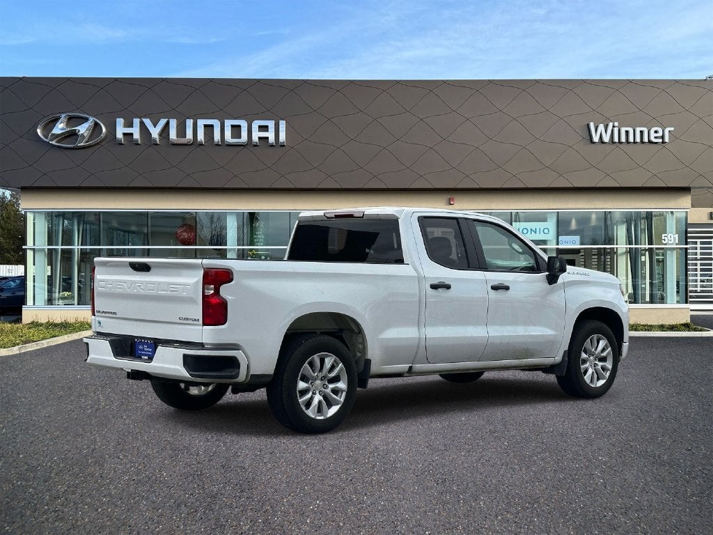 2024 Chevrolet Silverado 1500 Custom