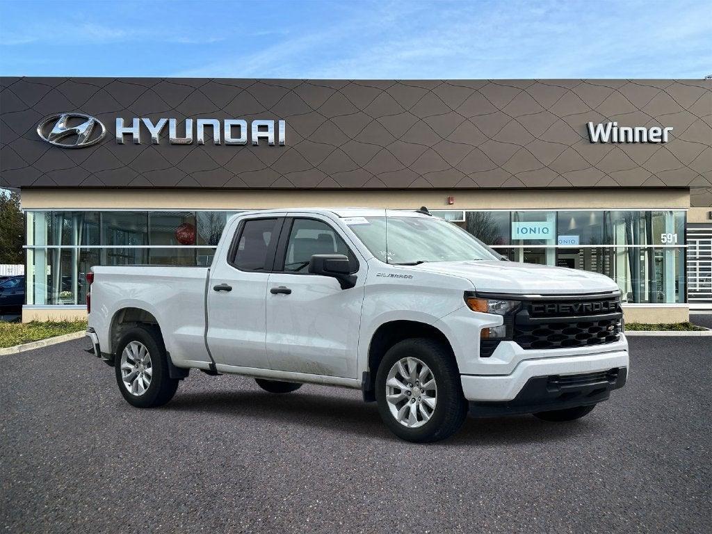 2024 Chevrolet Silverado 1500 Custom
