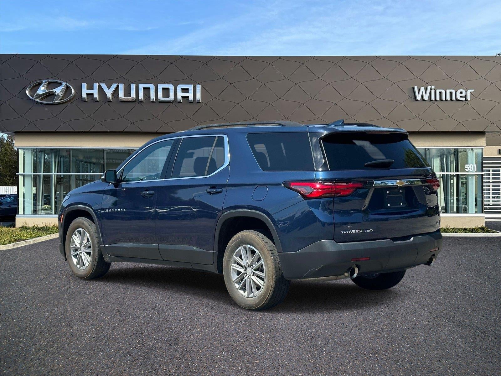 2023 Chevrolet Traverse LT Leather