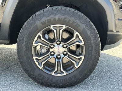 2024 GMC Canyon AT4