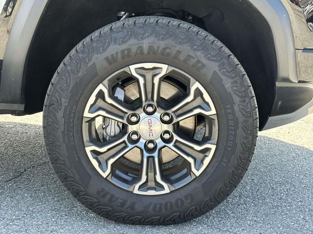 2024 GMC Canyon AT4