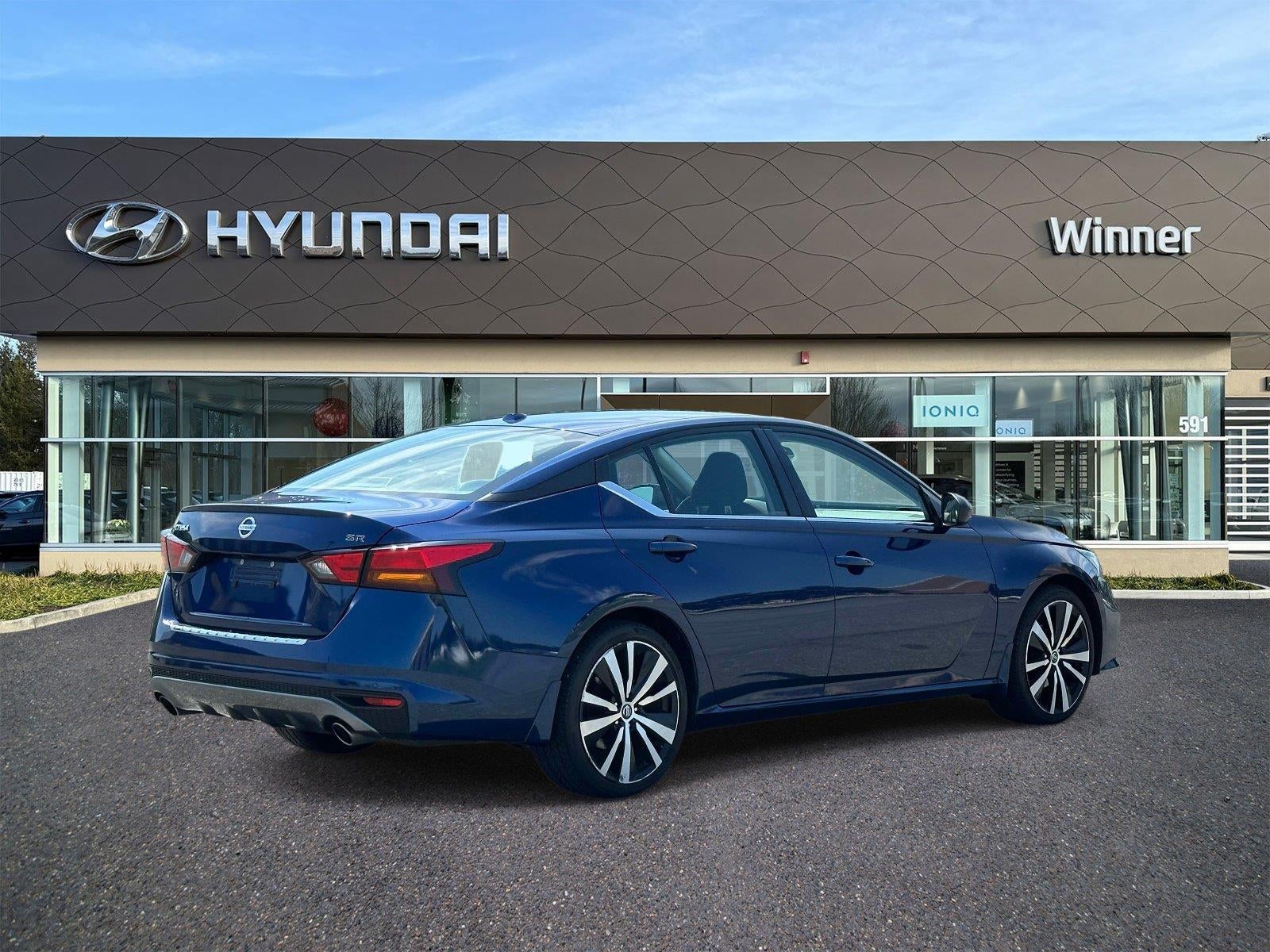 2022 Nissan Altima 2.5 SR