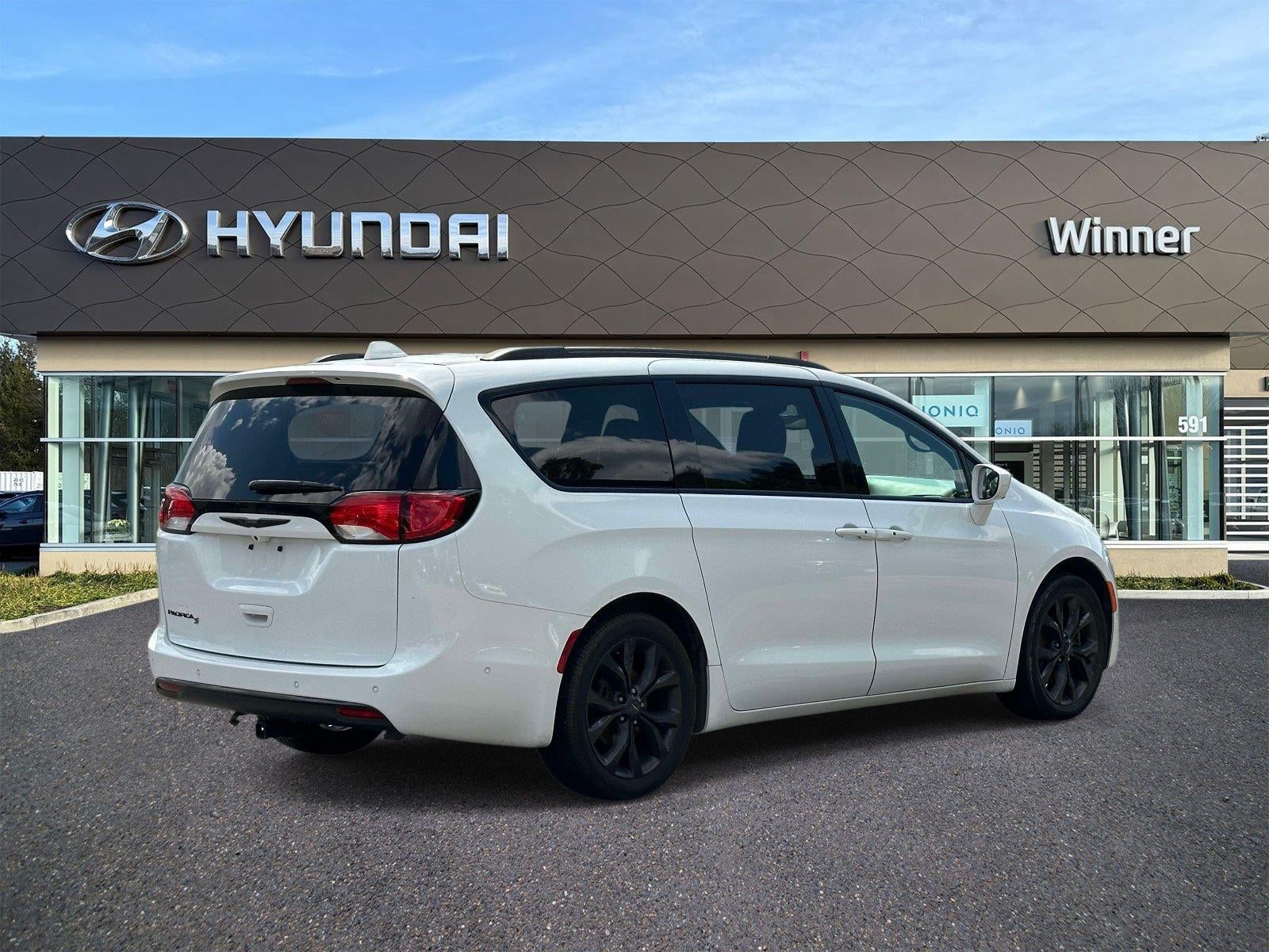 2019 Chrysler Pacifica Touring L