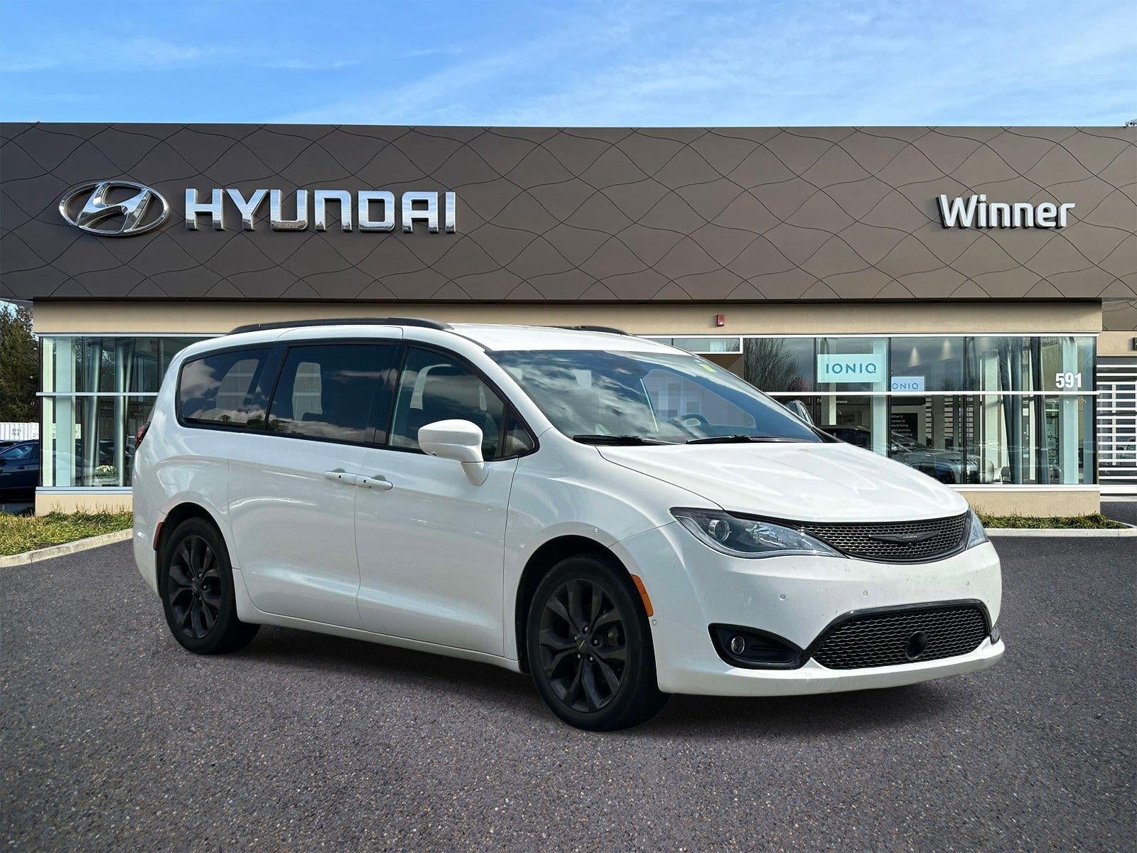2019 Chrysler Pacifica Touring L