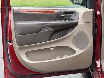 2015 Chrysler Town & Country Touring-L