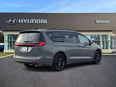 2025 Chrysler Pacifica Limited