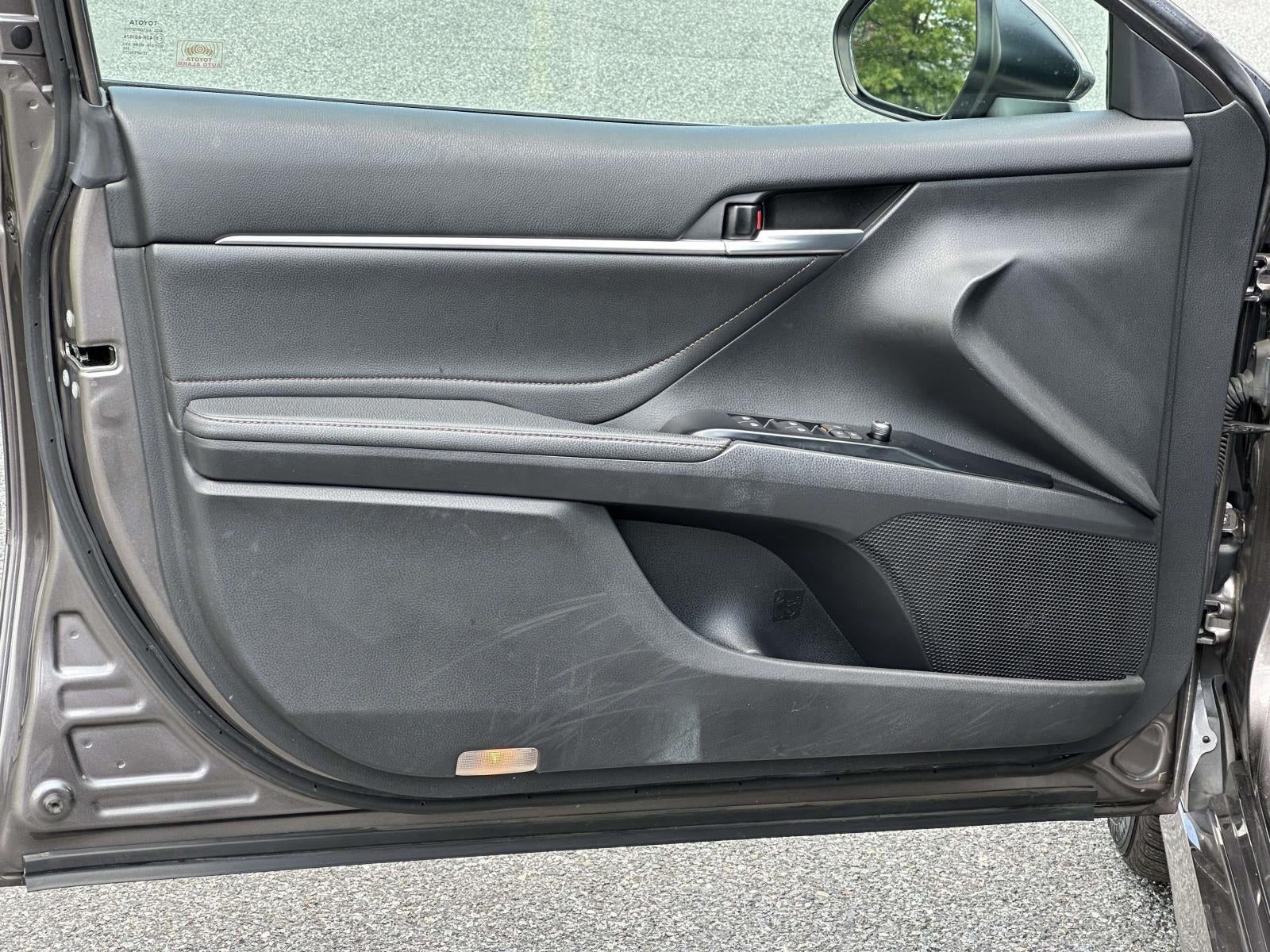 2018 Toyota Camry Hybrid XLE