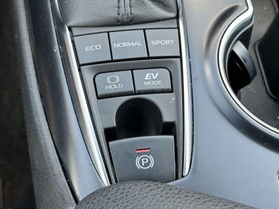 2018 Toyota Camry Hybrid XLE