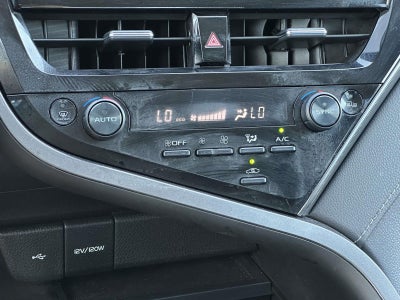 2023 Toyota Camry Hybrid SE Nightshade