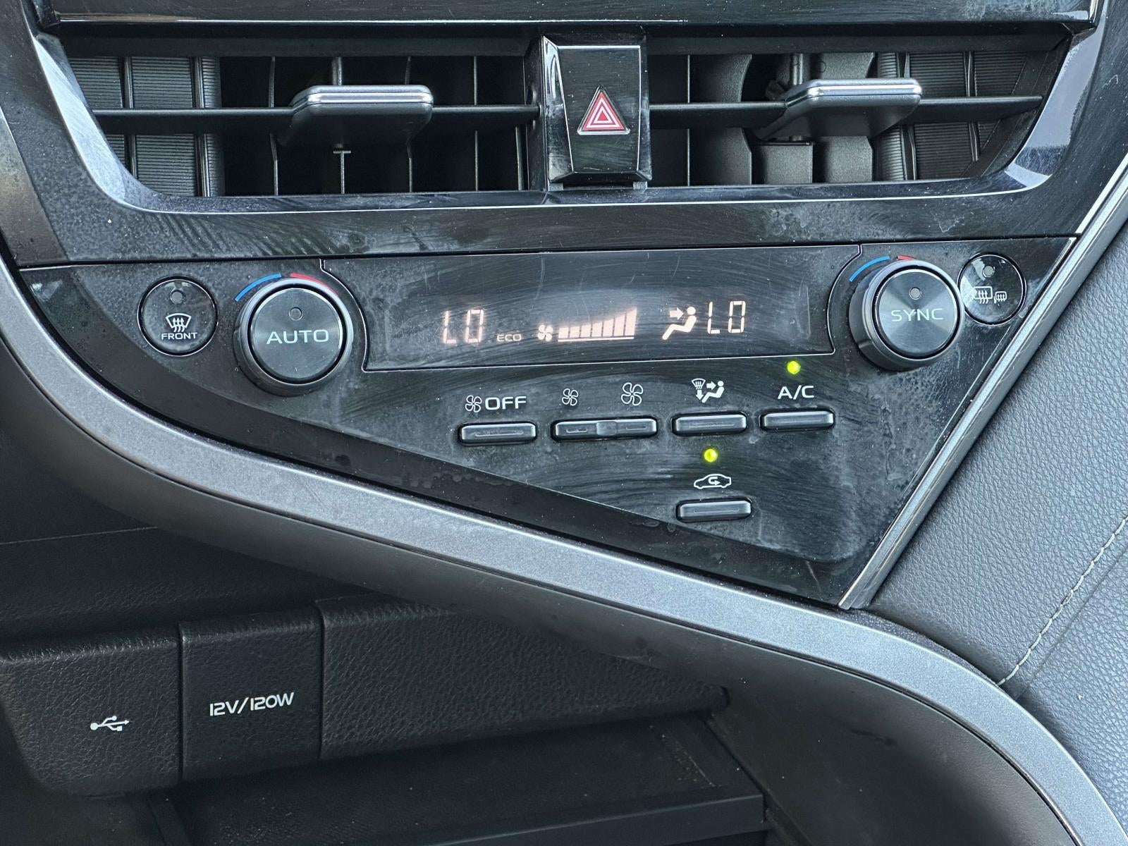 2023 Toyota Camry Hybrid SE Nightshade