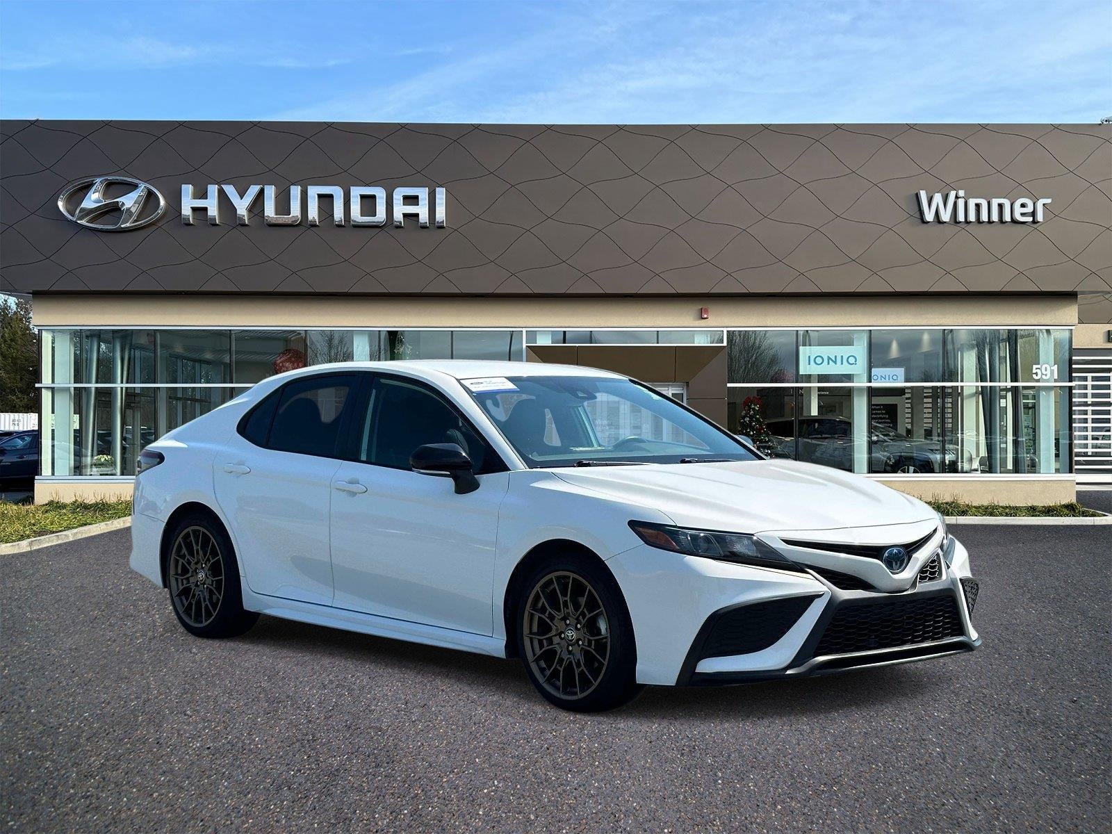 2023 Toyota Camry Hybrid SE Nightshade