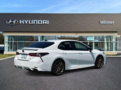 2023 Toyota Camry Hybrid SE Nightshade