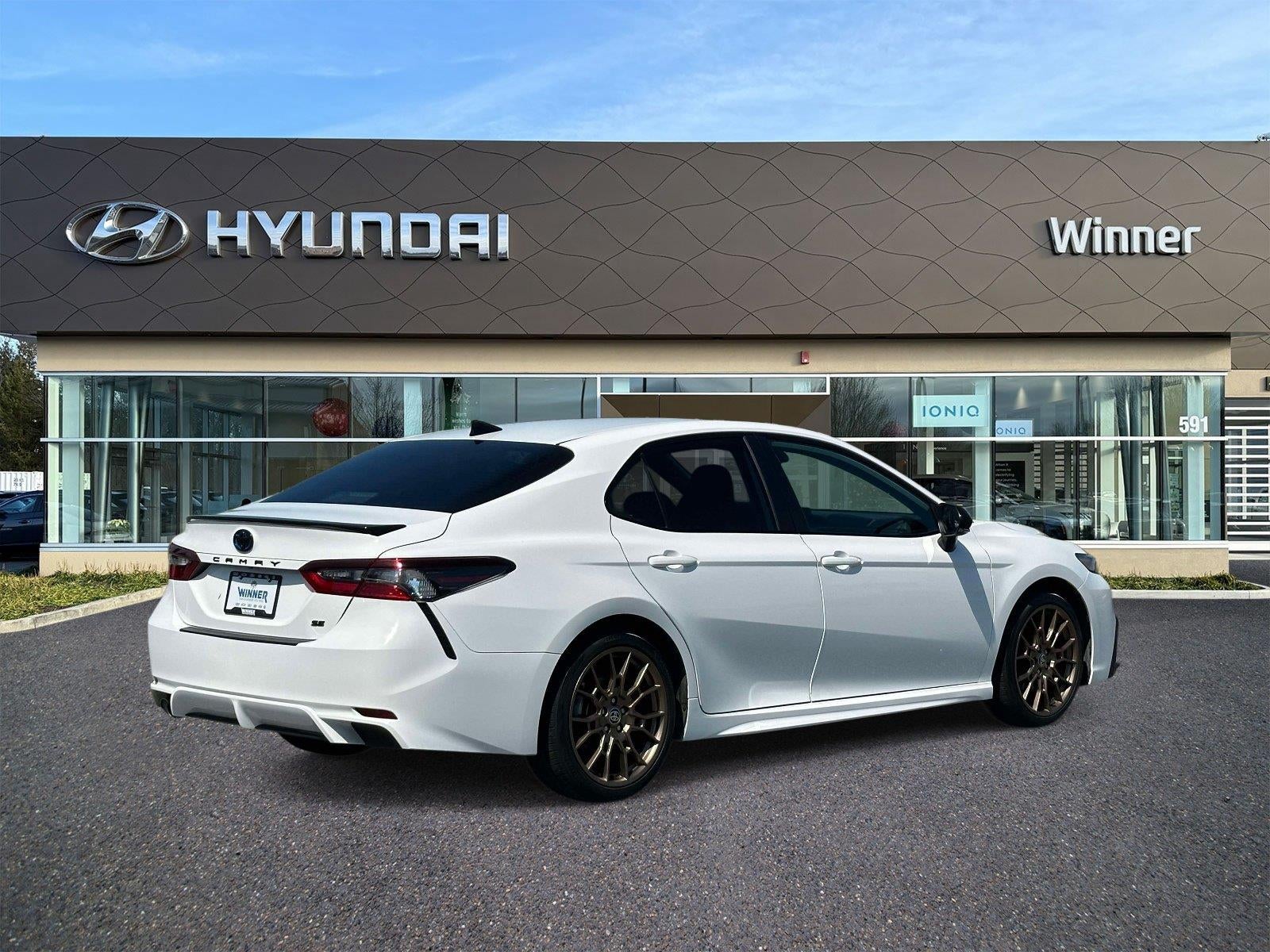 2023 Toyota Camry Hybrid SE Nightshade