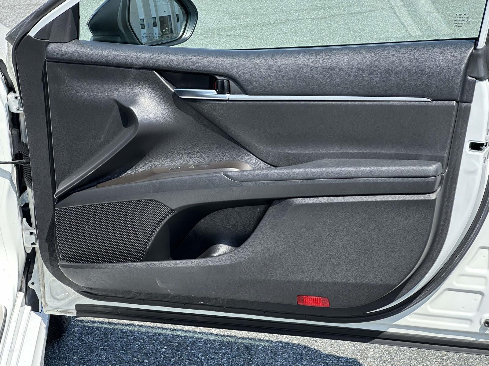 2023 Toyota Camry Hybrid SE Nightshade