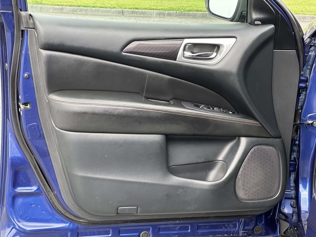 2019 Nissan Pathfinder SV
