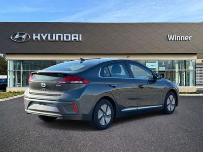 2022 Hyundai Ioniq Hybrid SE