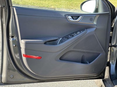 2022 Hyundai Ioniq Hybrid SE