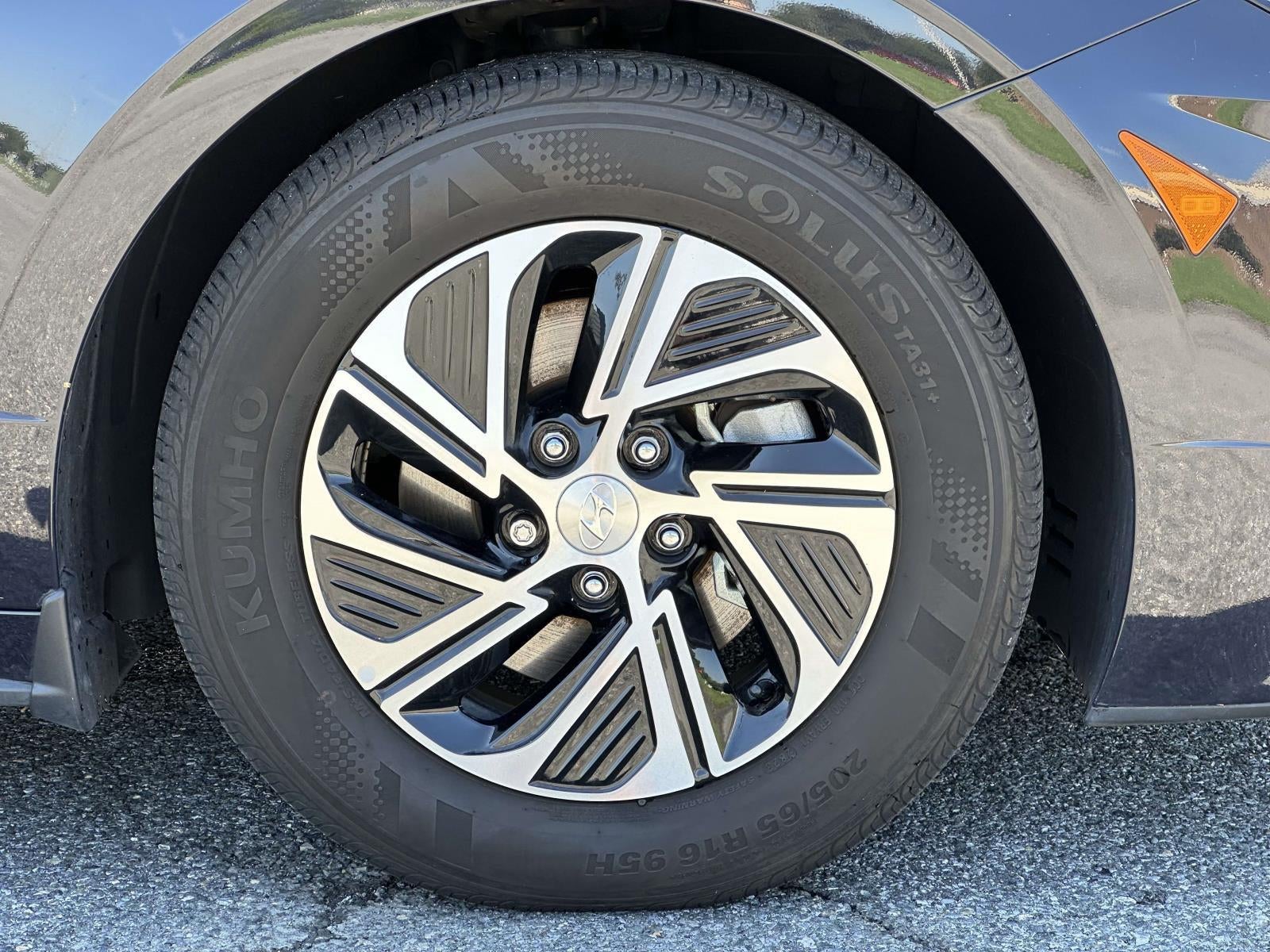 2023 Hyundai Sonata Hybrid Blue