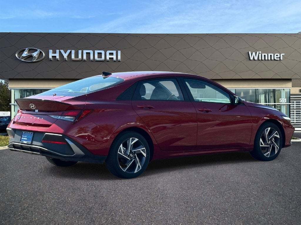 2025 Hyundai Elantra SEL Sport