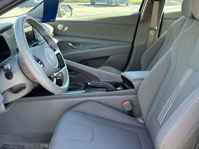 2025 Hyundai Elantra SEL Sport