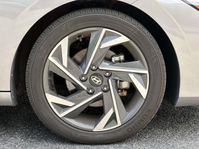 2024 Hyundai Elantra Limited