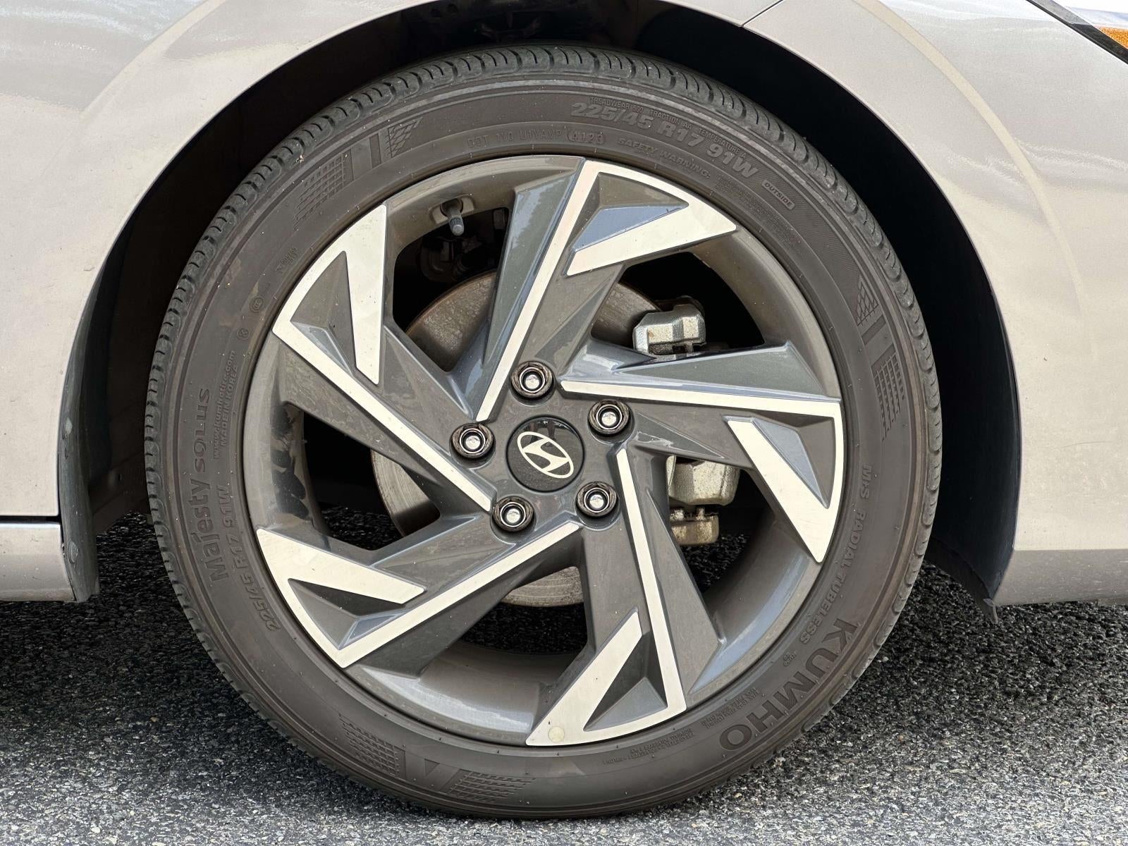 2024 Hyundai Elantra Limited