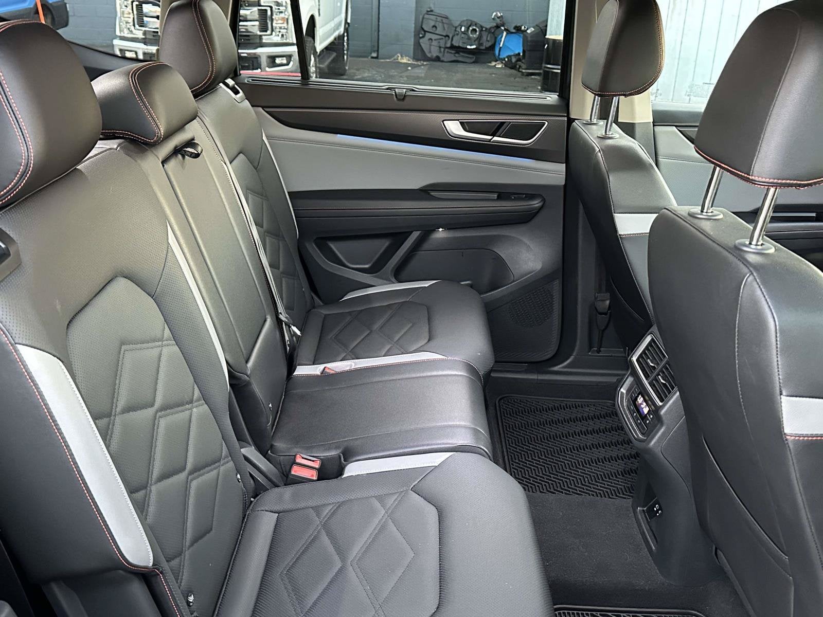 2025 Volkswagen Atlas 2.0T Peak Edition