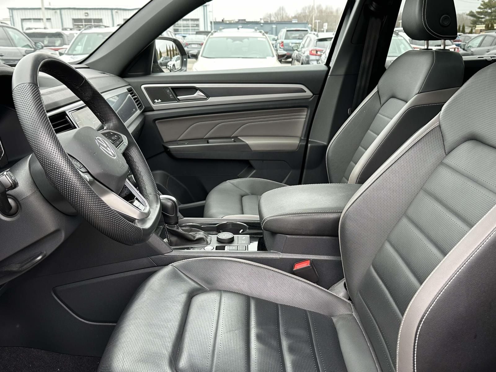 2023 Volkswagen Atlas Cross Sport 3.6L V6 SEL Premium R-Line