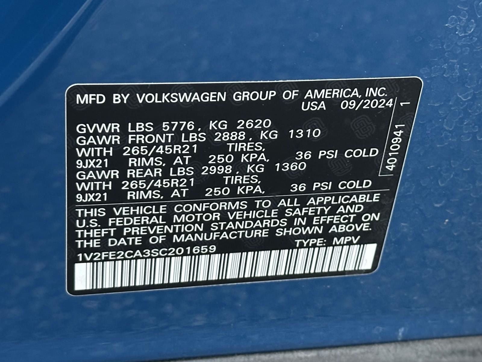 2025 Volkswagen Atlas Cross Sport 2.0T SEL Premium R-Line