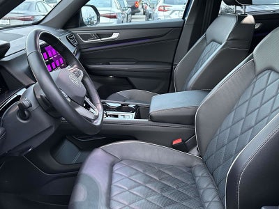 2025 Volkswagen Atlas Cross Sport 2.0T SEL Premium R-Line