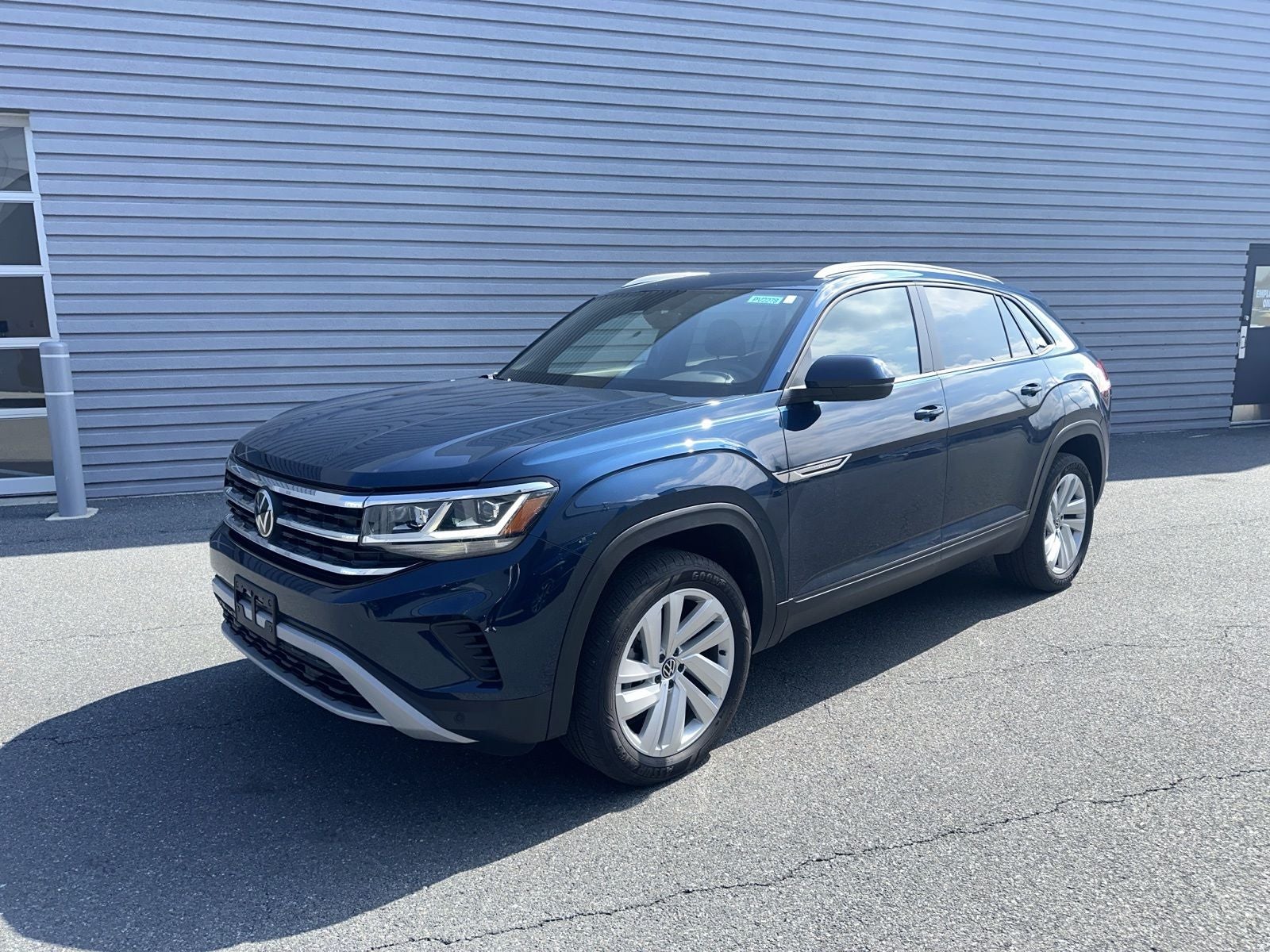 2023 Volkswagen Atlas Cross Sport 2.0T SE w/Technology