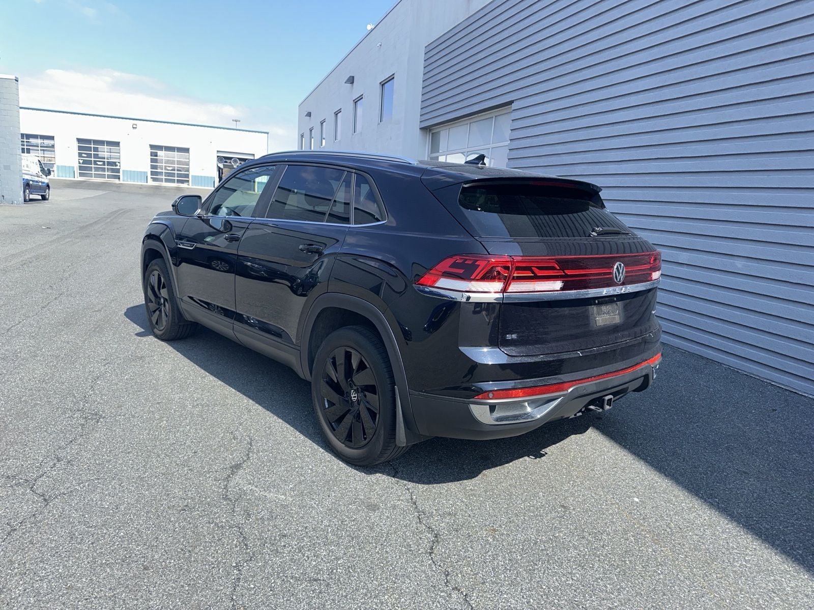 2024 Volkswagen Atlas Cross Sport 2.0T SE w/Technology