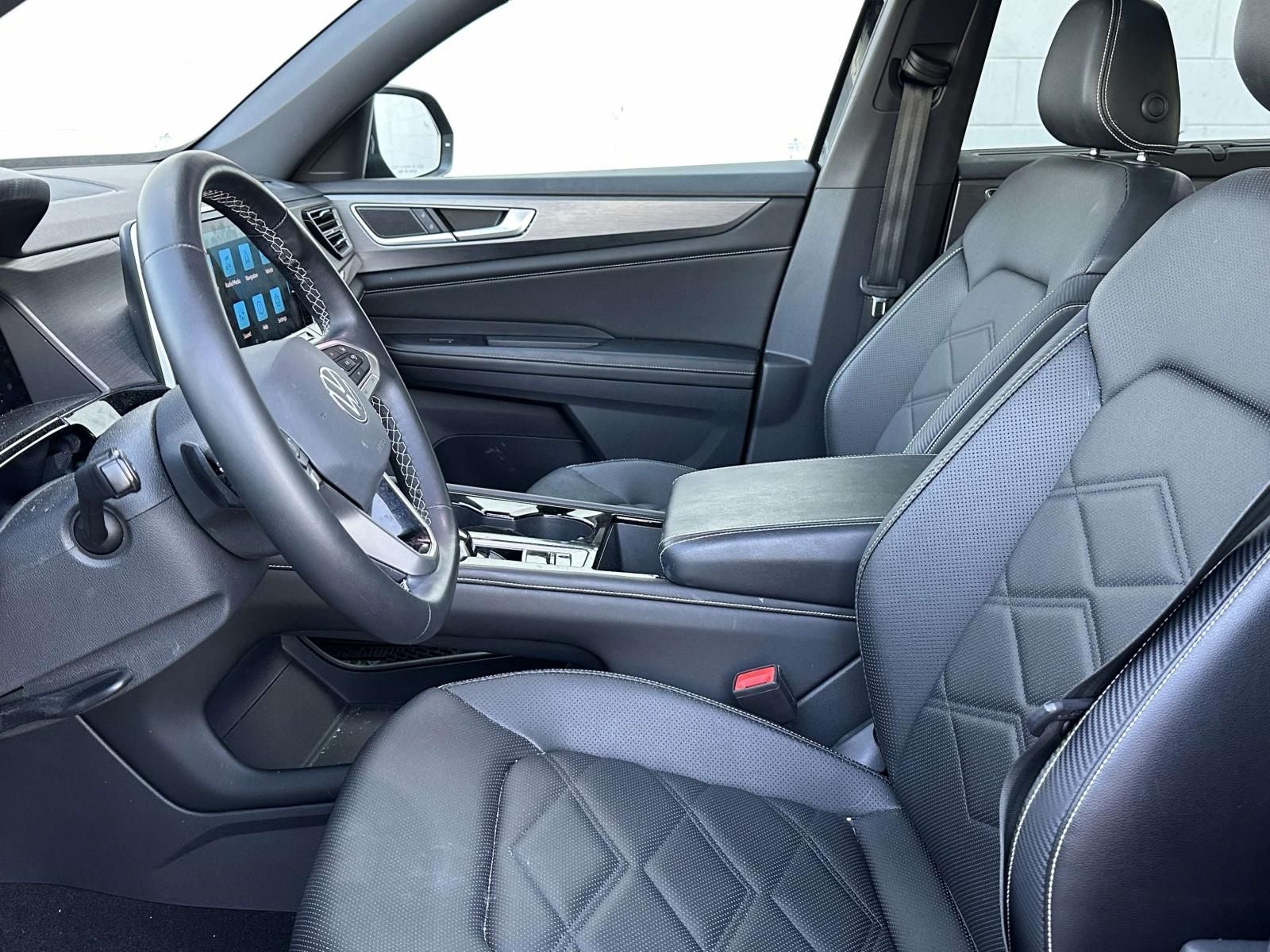 2024 Volkswagen Atlas Cross Sport 2.0T SE w/Technology
